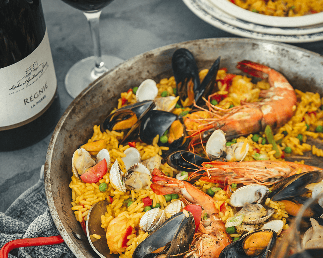 Paëlla aux fruits de mer Site Officiel des Vins du Beaujolais