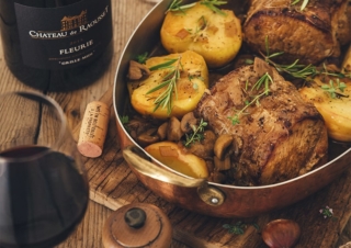 Pork roast with apples and chestnuts